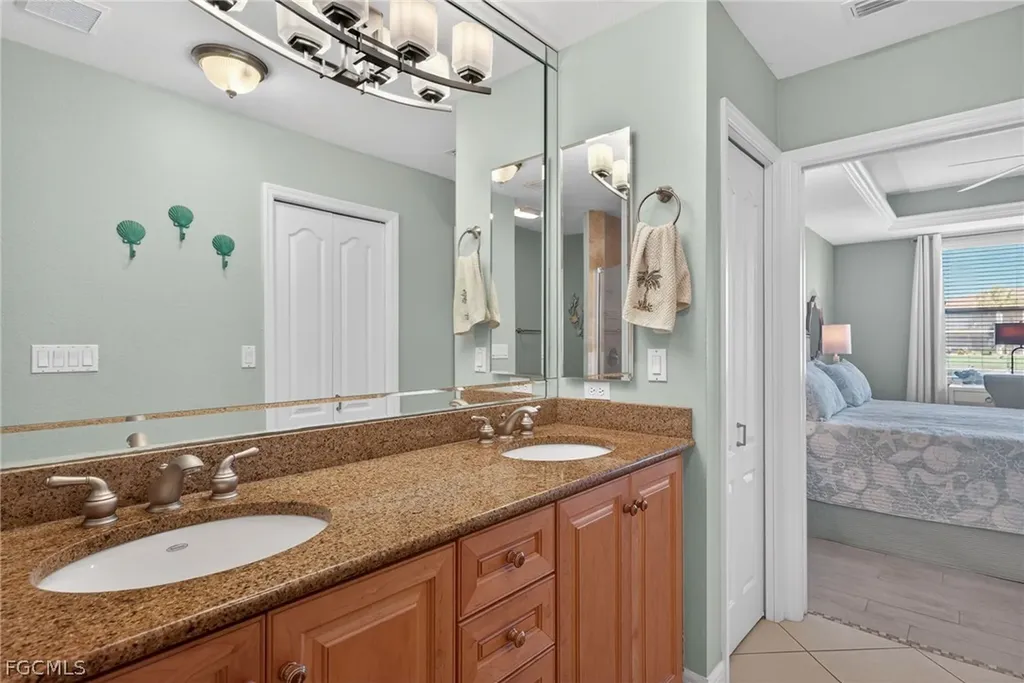 4604 SE 5th Place Cape Coral FL 33904