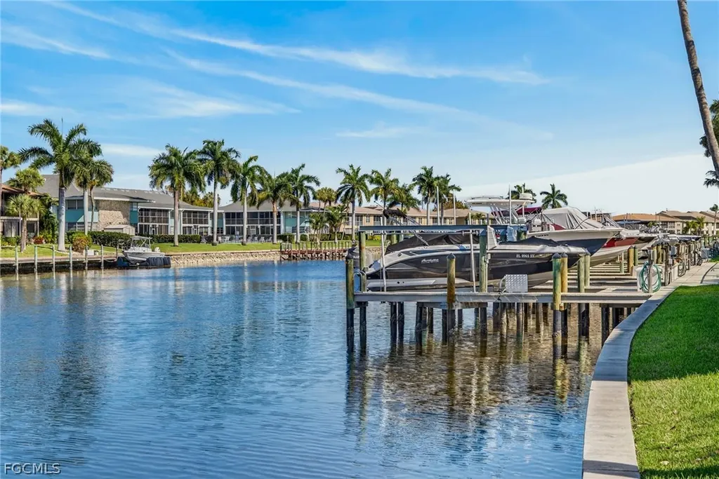 4604 SE 5th Place Cape Coral FL 33904
