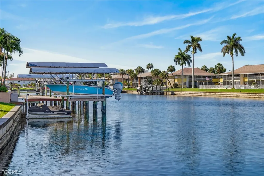 4604 SE 5th Place Cape Coral FL 33904