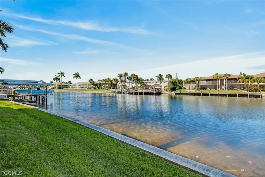 4604 SE 5th Place Cape Coral FL 33904