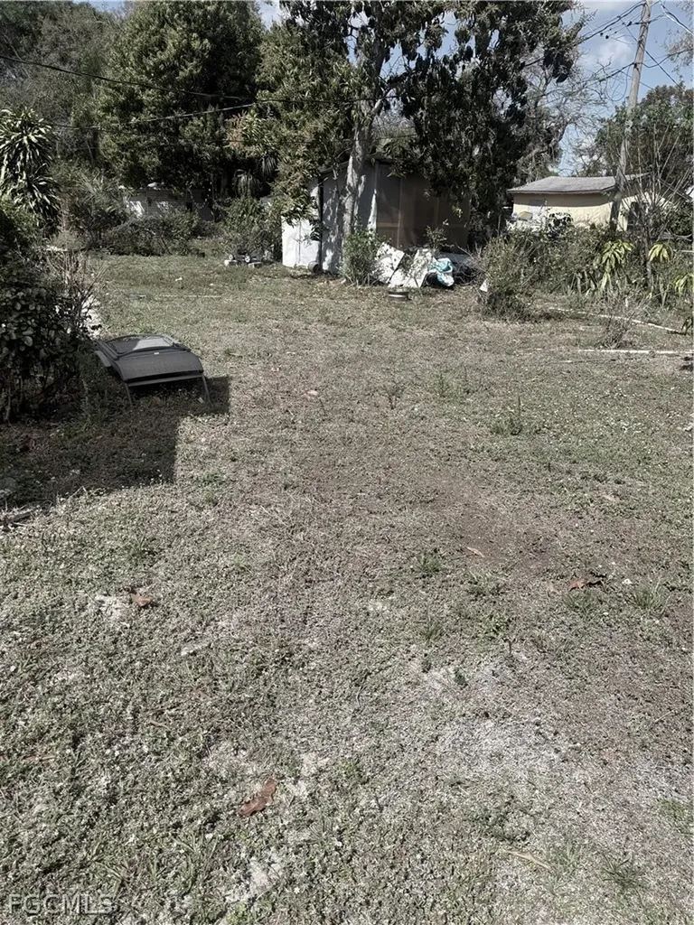 2135 Jeffcott Street Fort Myers FL 33901
