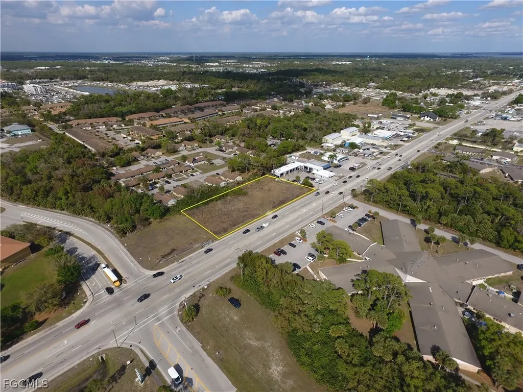 1012 - 1020 Pondella Road North Fort Myers FL 33903