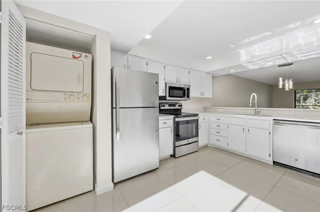 116 Pinebrook Drive Fort Myers FL 33907