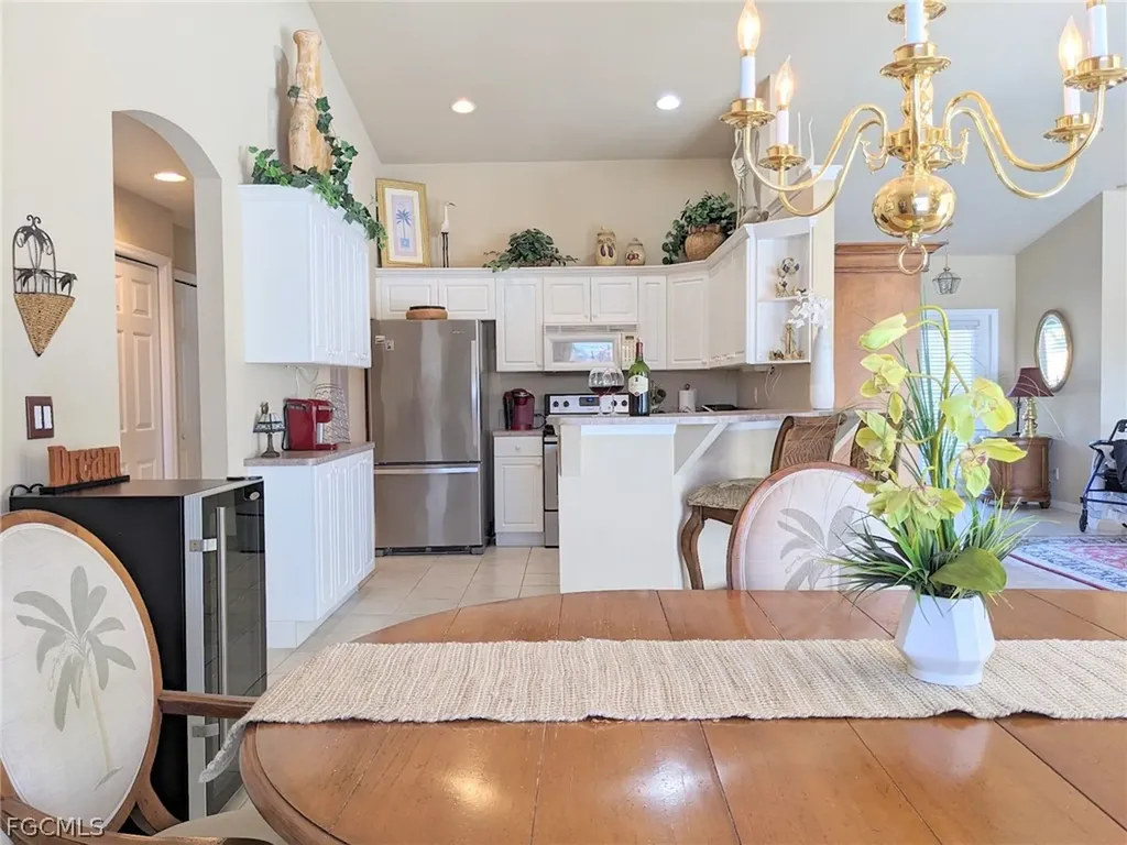 546 SE 4th Street Cape Coral FL 33990