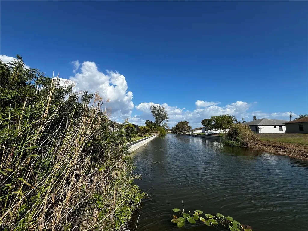 546 SE 4th Street Cape Coral FL 33990