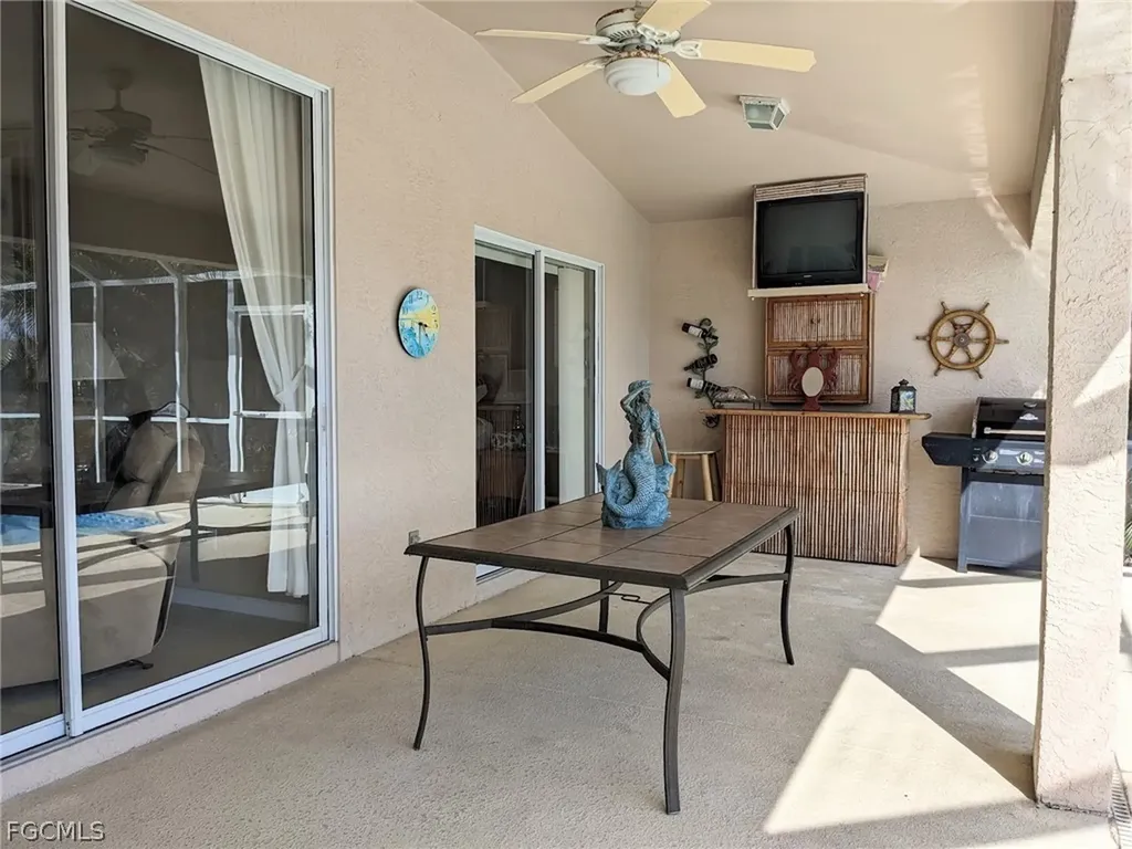 546 SE 4th Street Cape Coral FL 33990