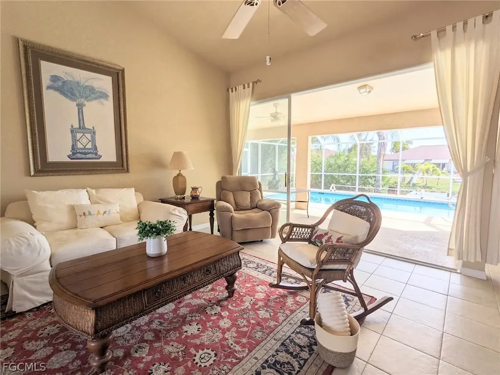 546 SE 4th Street Cape Coral FL 33990