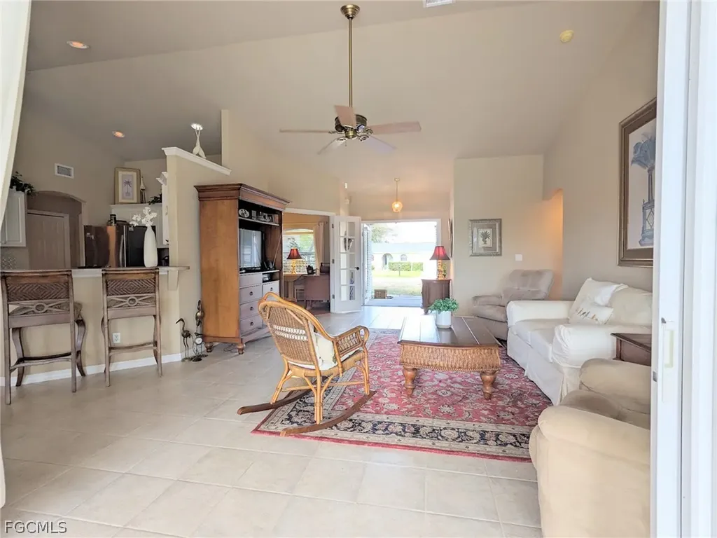 546 SE 4th Street Cape Coral FL 33990