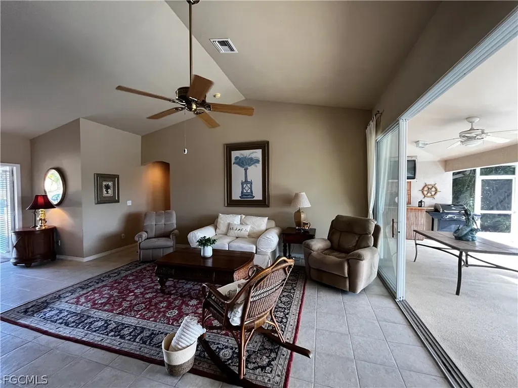 546 SE 4th Street Cape Coral FL 33990