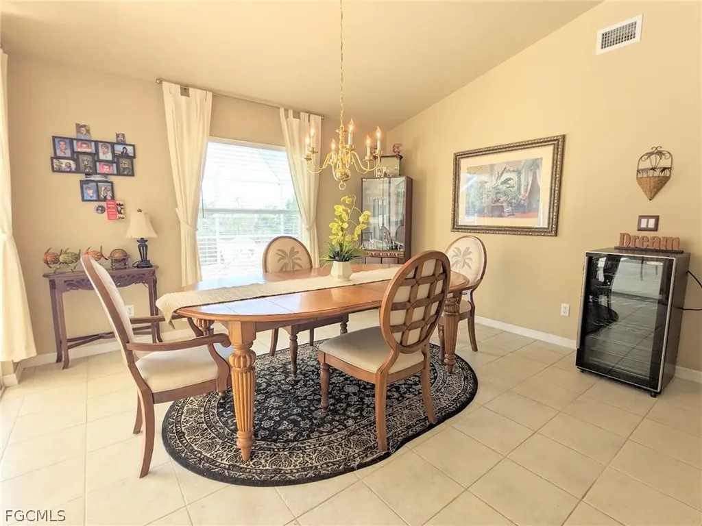 546 SE 4th Street Cape Coral FL 33990