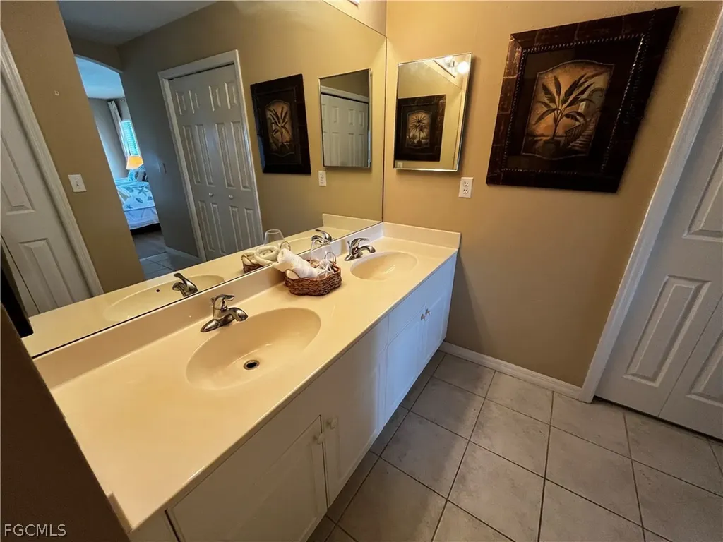 546 SE 4th Street Cape Coral FL 33990