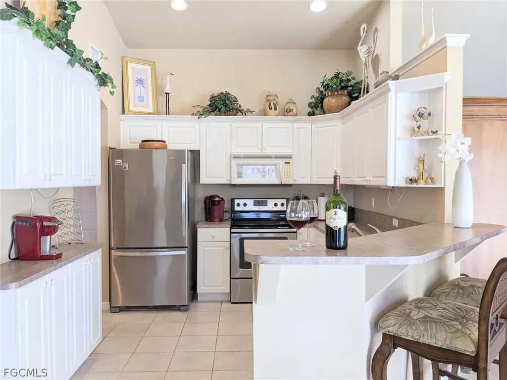 546 SE 4th Street Cape Coral FL 33990