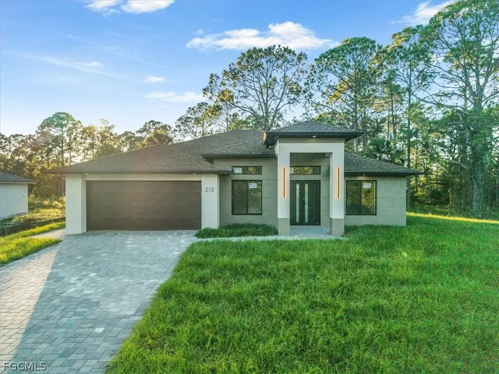 911 Cleveland Avenue Lehigh Acres FL 33972