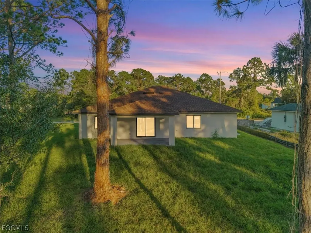 911 Cleveland Avenue Lehigh Acres FL 33972