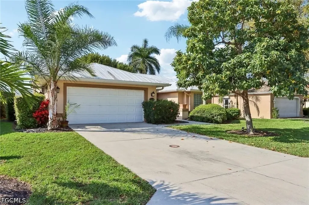 5118 Harrogate Court Naples FL 34112