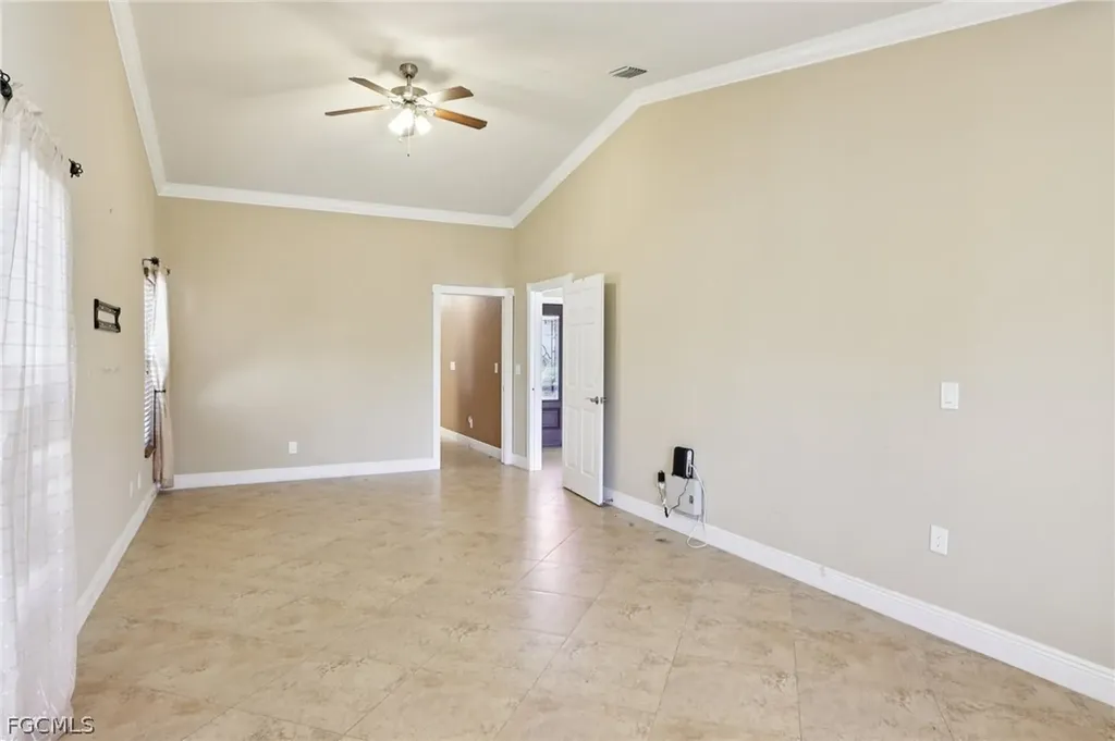 5118 Harrogate Court Naples FL 34112