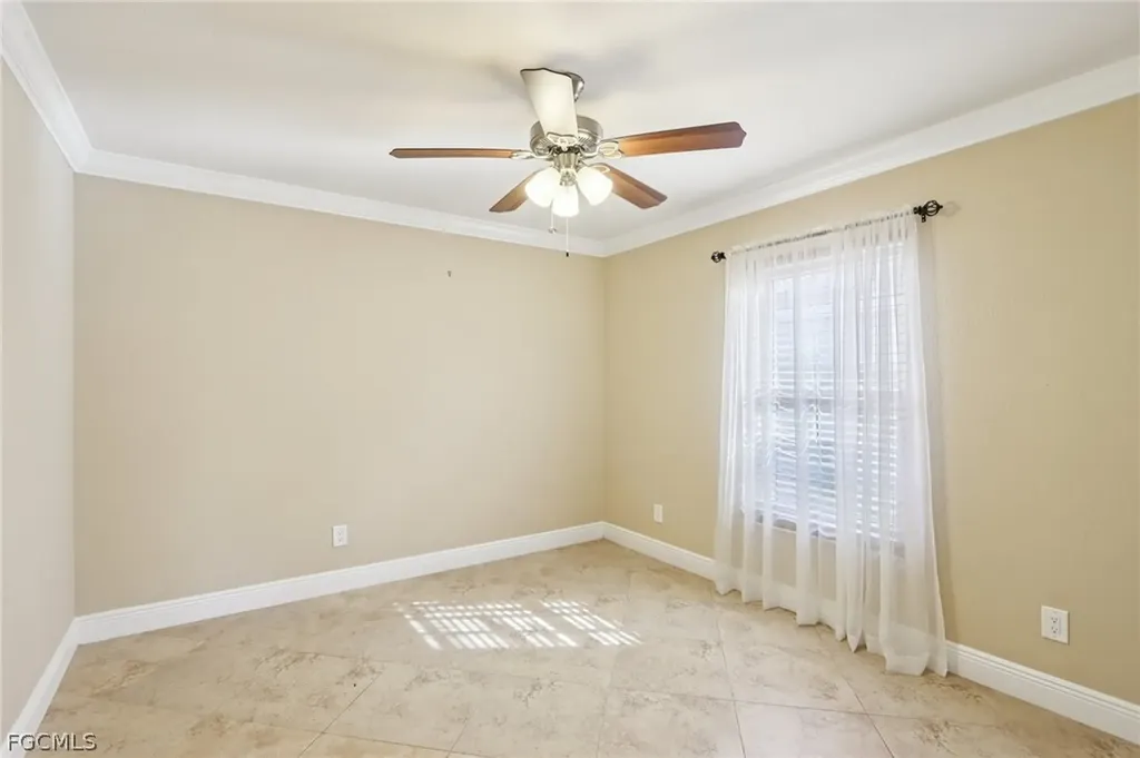 5118 Harrogate Court Naples FL 34112
