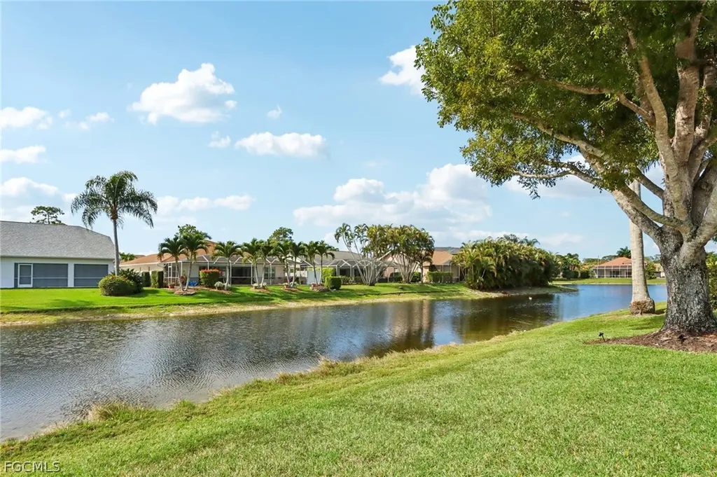 5118 Harrogate Court Naples FL 34112