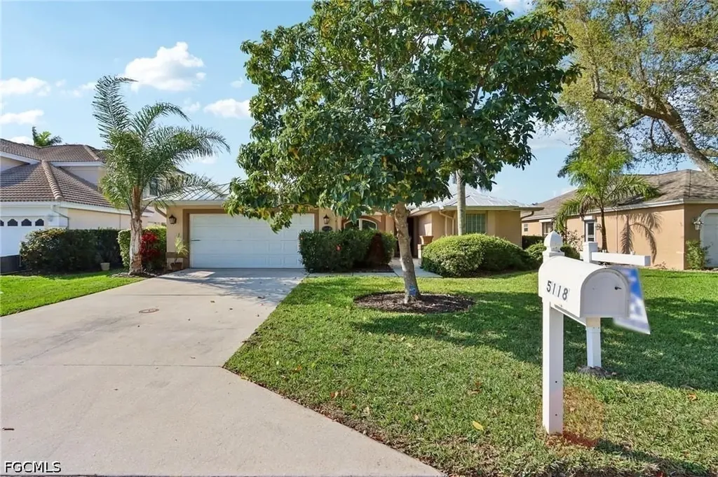 5118 Harrogate Court Naples FL 34112