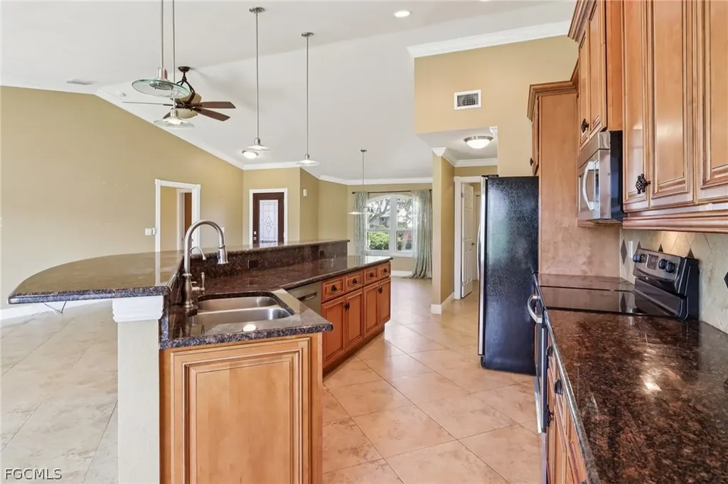 5118 Harrogate Court Naples FL 34112
