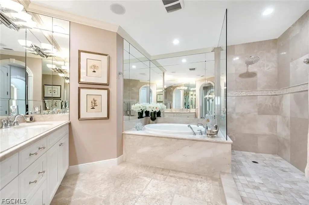 2542 Marquesa Royale Lane Naples FL 34109