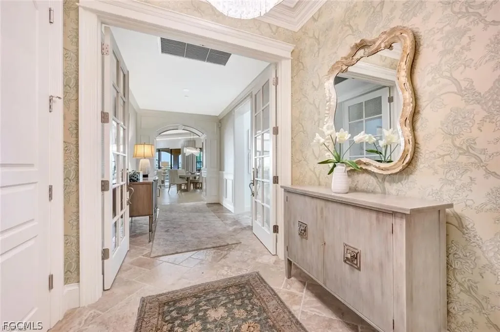 2542 Marquesa Royale Lane Naples FL 34109
