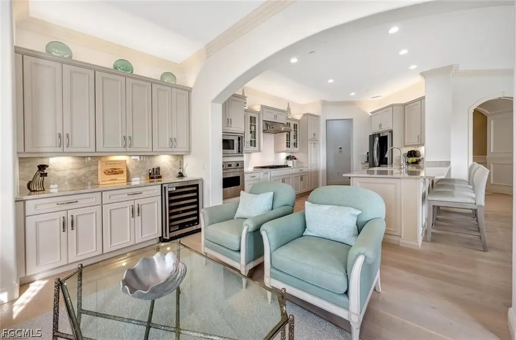 2542 Marquesa Royale Lane Naples FL 34109