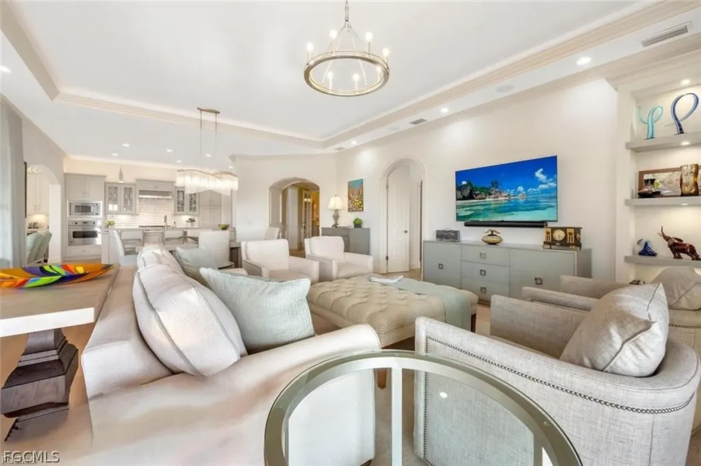 2542 Marquesa Royale Lane Naples FL 34109