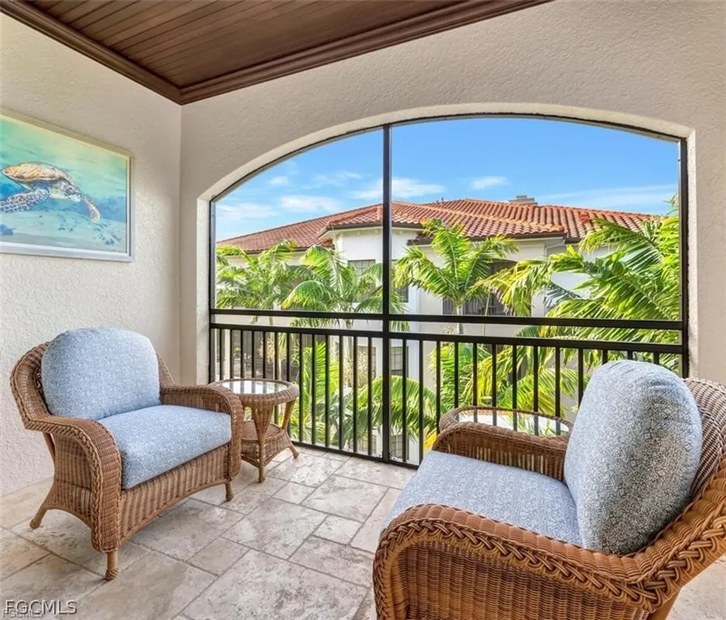 2542 Marquesa Royale Lane Naples FL 34109