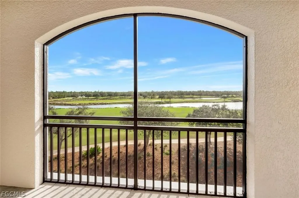 2542 Marquesa Royale Lane Naples FL 34109
