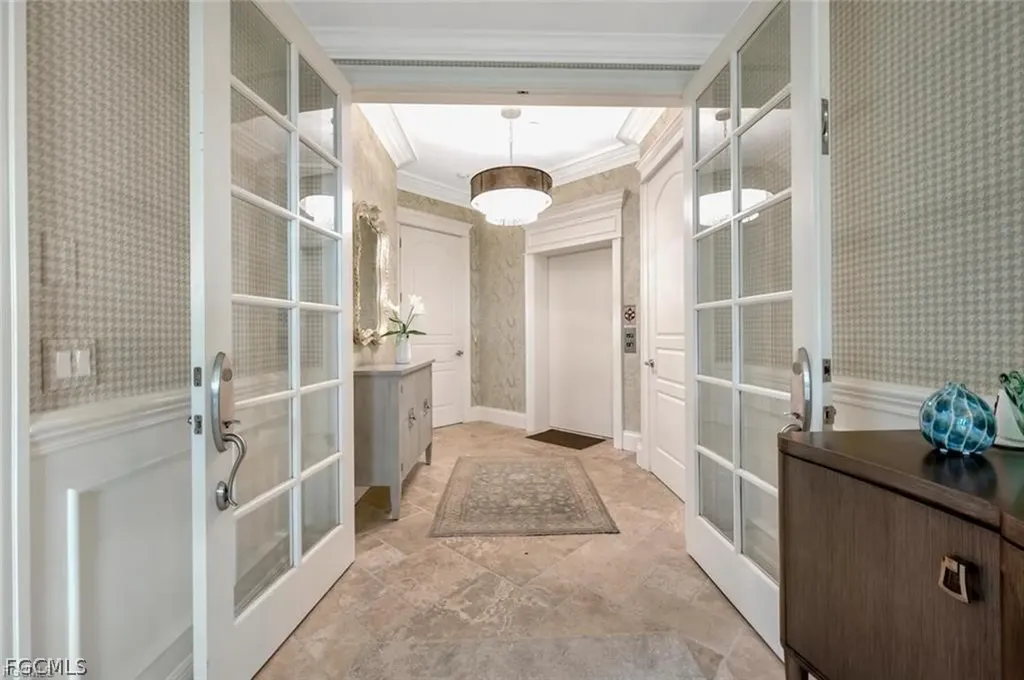 2542 Marquesa Royale Lane Naples FL 34109