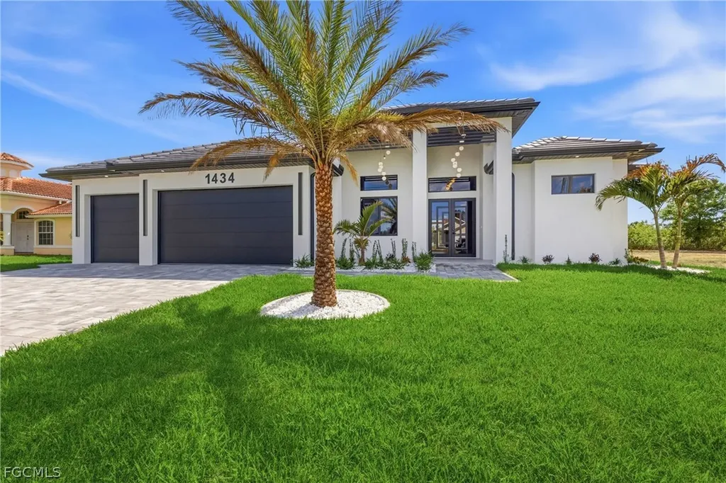 1434 SW 1st Street Cape Coral FL 33991
