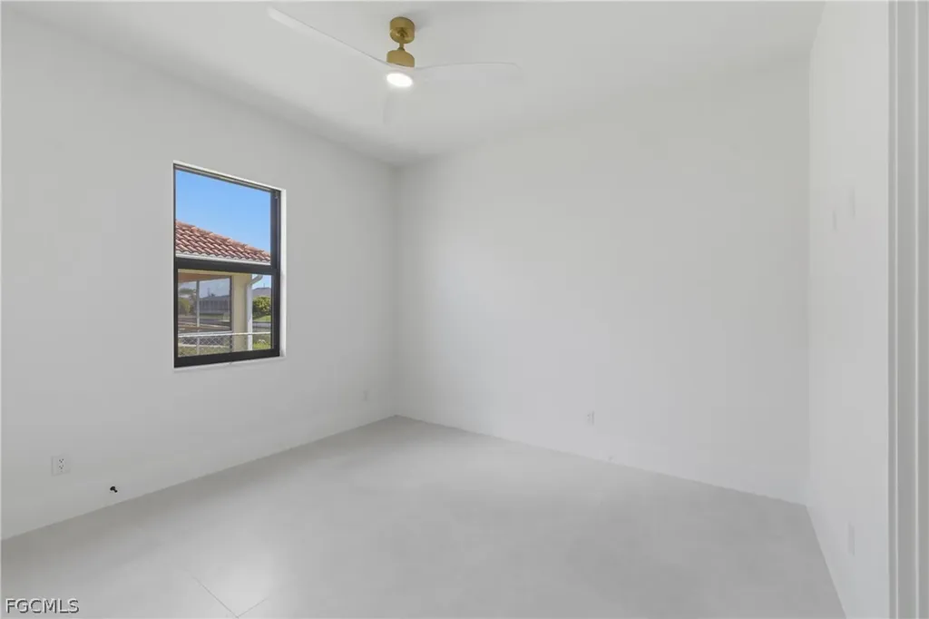 1434 SW 1st Street Cape Coral FL 33991