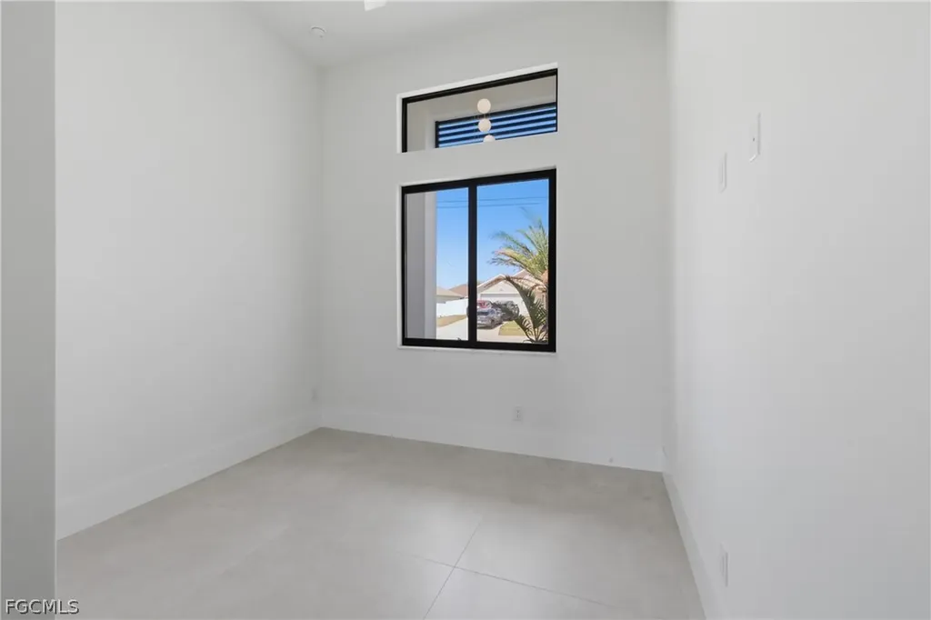 1434 SW 1st Street Cape Coral FL 33991