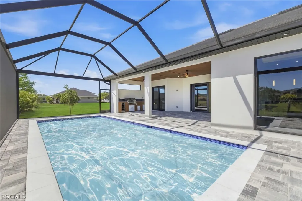 1434 SW 1st Street Cape Coral FL 33991