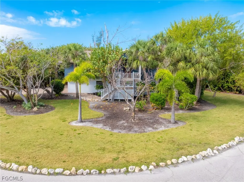 1813 Long Point Lane Sanibel FL 33957