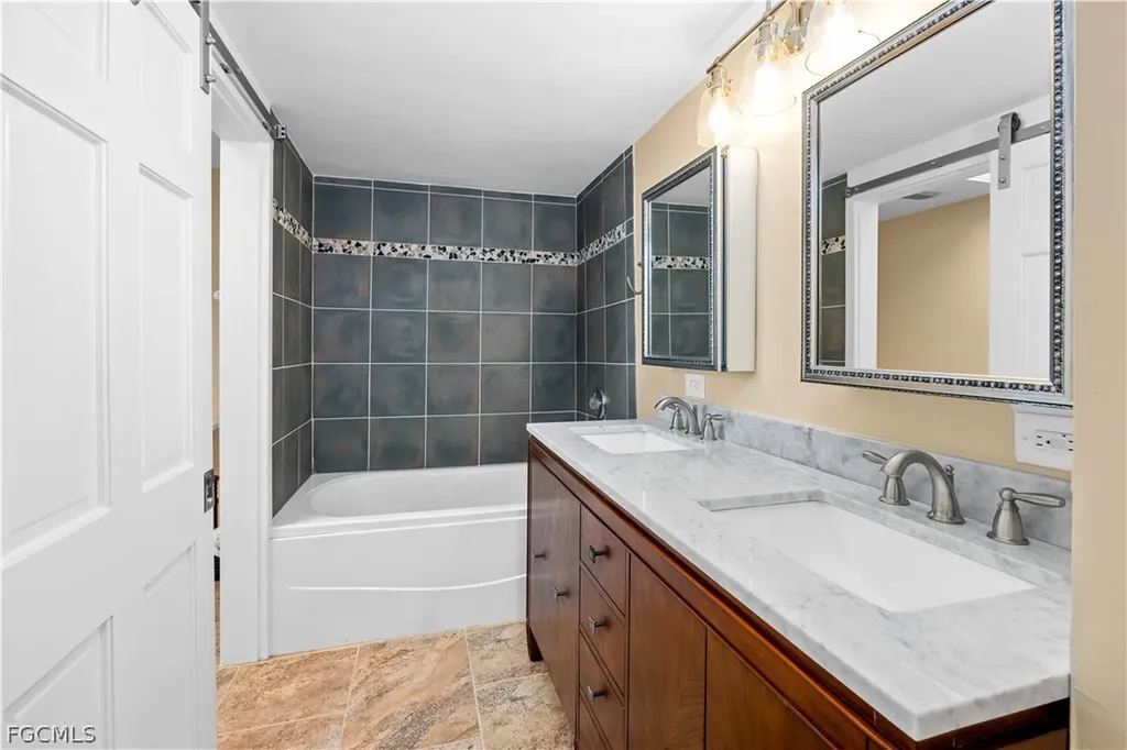 1813 Long Point Lane Sanibel FL 33957