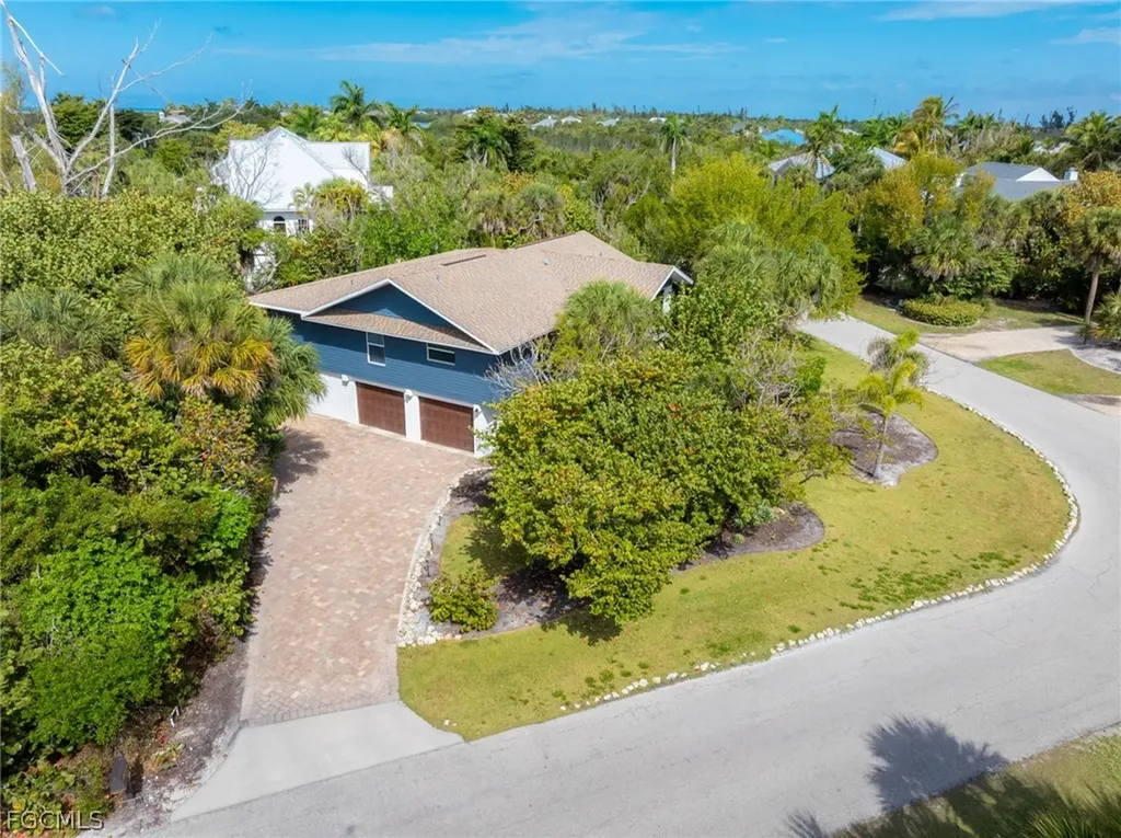 1813 Long Point Lane Sanibel FL 33957