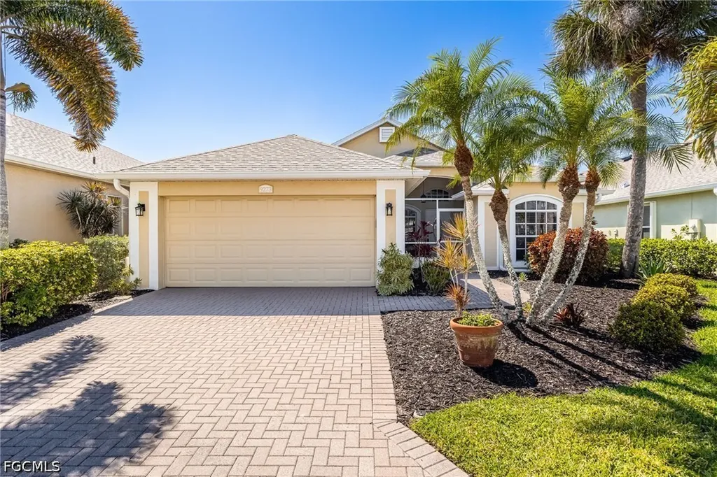 9273 Palm Island Circle North Fort Myers FL 33903