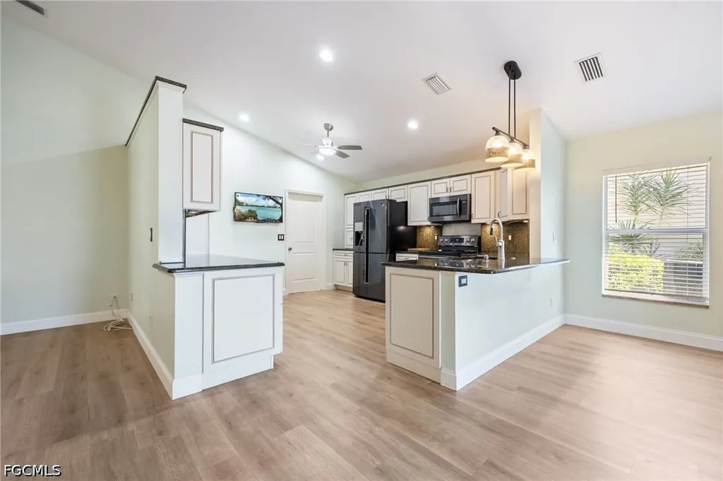 9273 Palm Island Circle North Fort Myers FL 33903