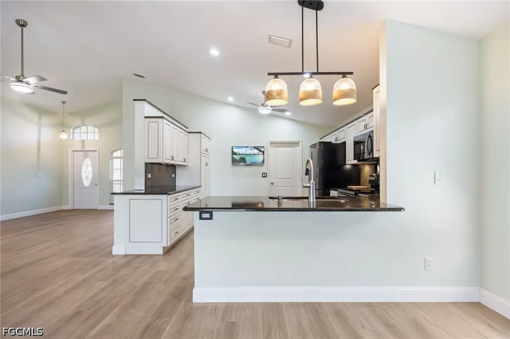 9273 Palm Island Circle North Fort Myers FL 33903
