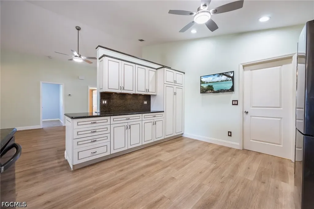 9273 Palm Island Circle North Fort Myers FL 33903