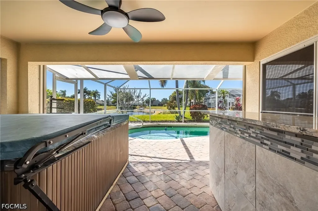 9273 Palm Island Circle North Fort Myers FL 33903