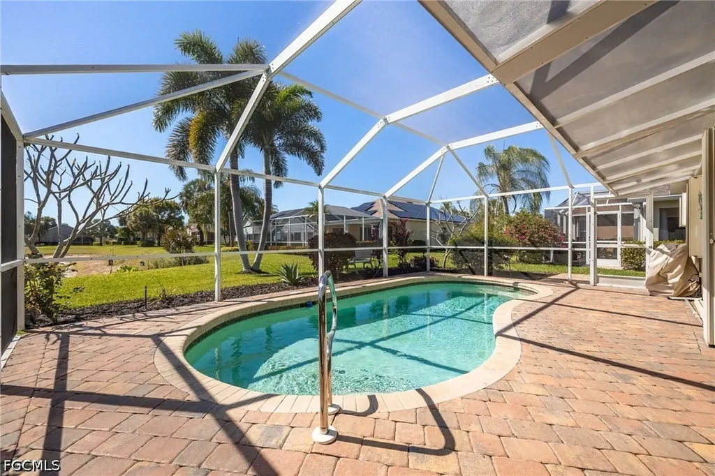 9273 Palm Island Circle North Fort Myers FL 33903