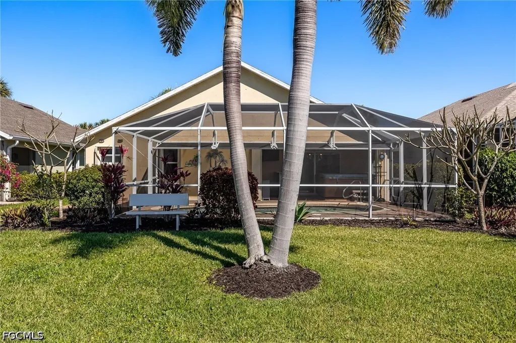 9273 Palm Island Circle North Fort Myers FL 33903