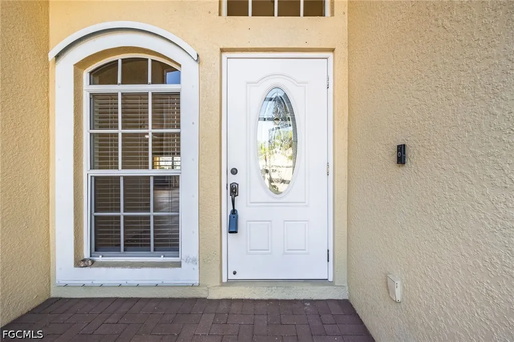 9273 Palm Island Circle North Fort Myers FL 33903