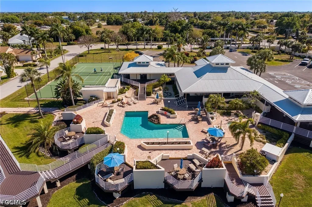 9273 Palm Island Circle North Fort Myers FL 33903