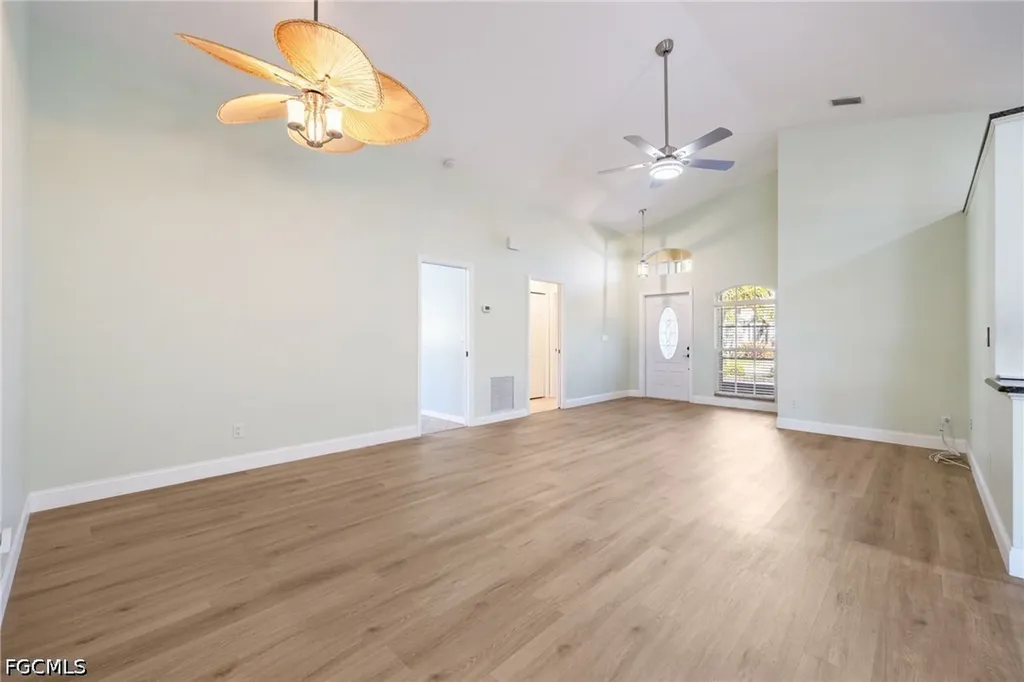 9273 Palm Island Circle North Fort Myers FL 33903