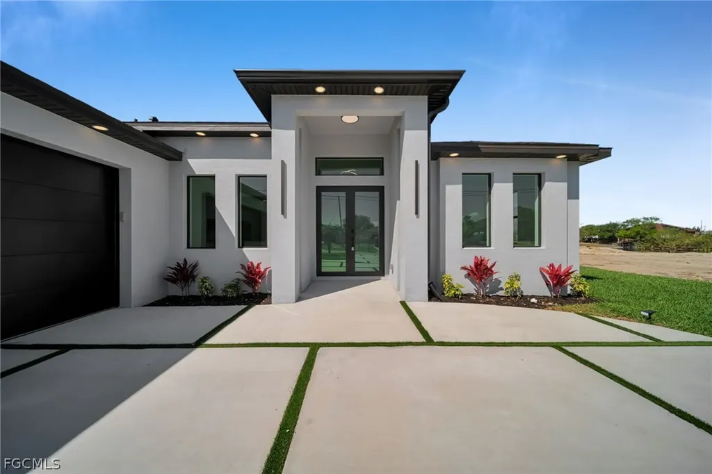 1426 NE 6th Avenue Cape Coral FL 33909