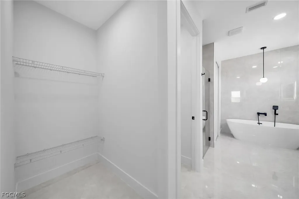 1426 NE 6th Avenue Cape Coral FL 33909